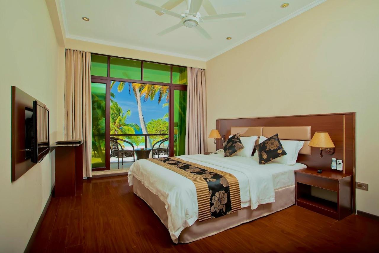 Kaani Beach Hotel At Maafushi Exterior photo