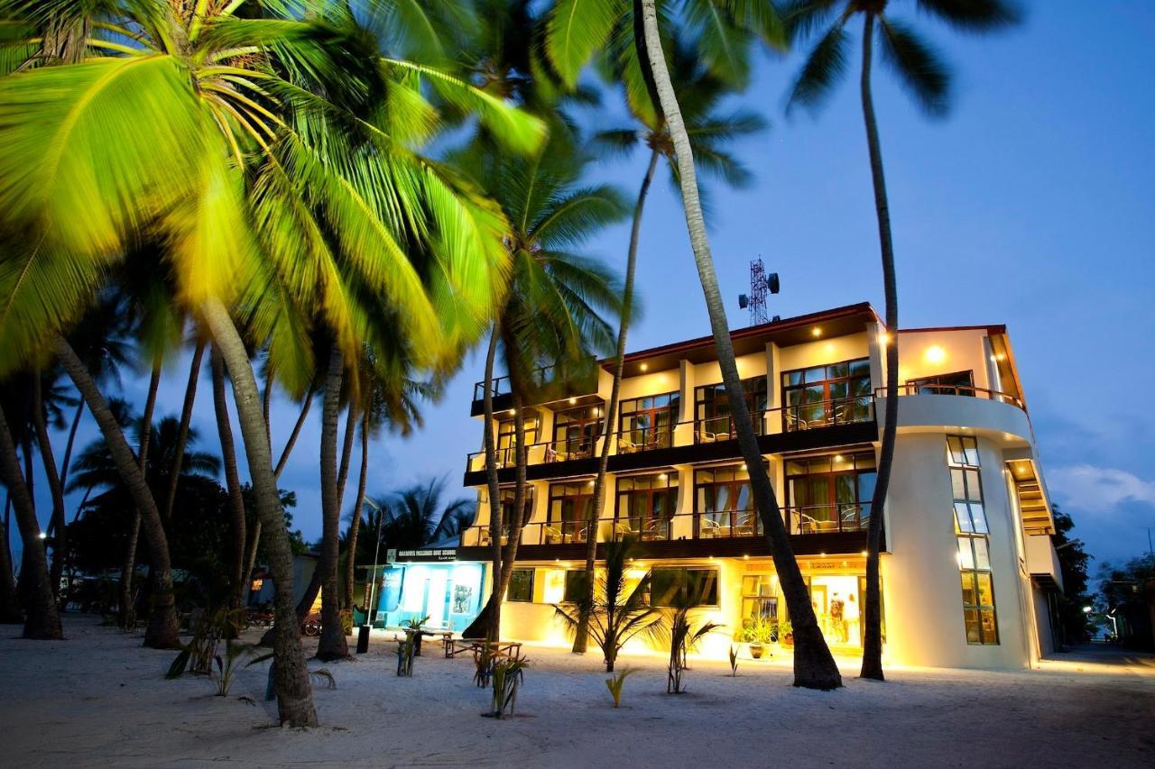 Kaani Beach Hotel At Maafushi Exterior photo