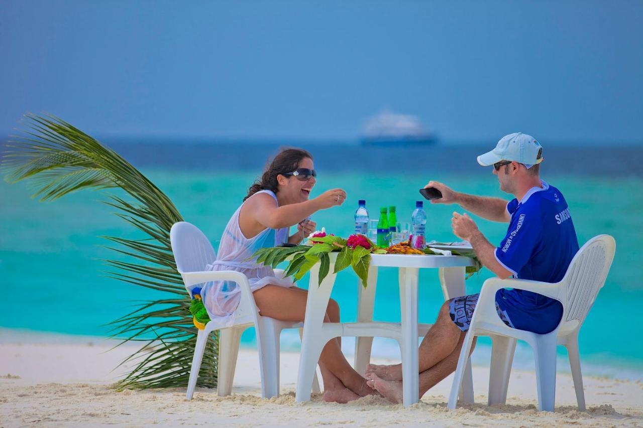 Kaani Beach Hotel At Maafushi Exterior photo